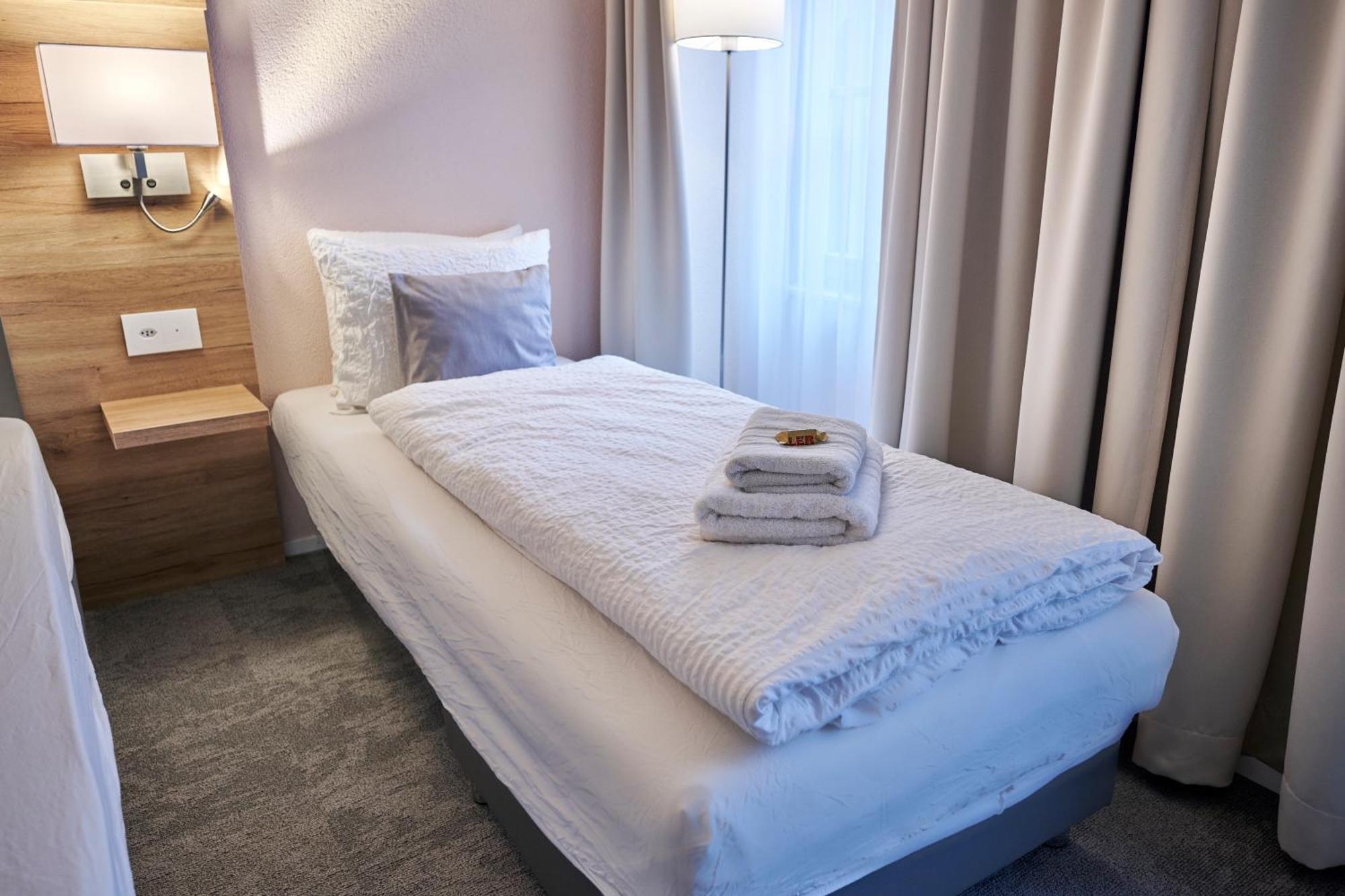 Aparthotel Krone - Self Check-In Unterseen Dış mekan fotoğraf