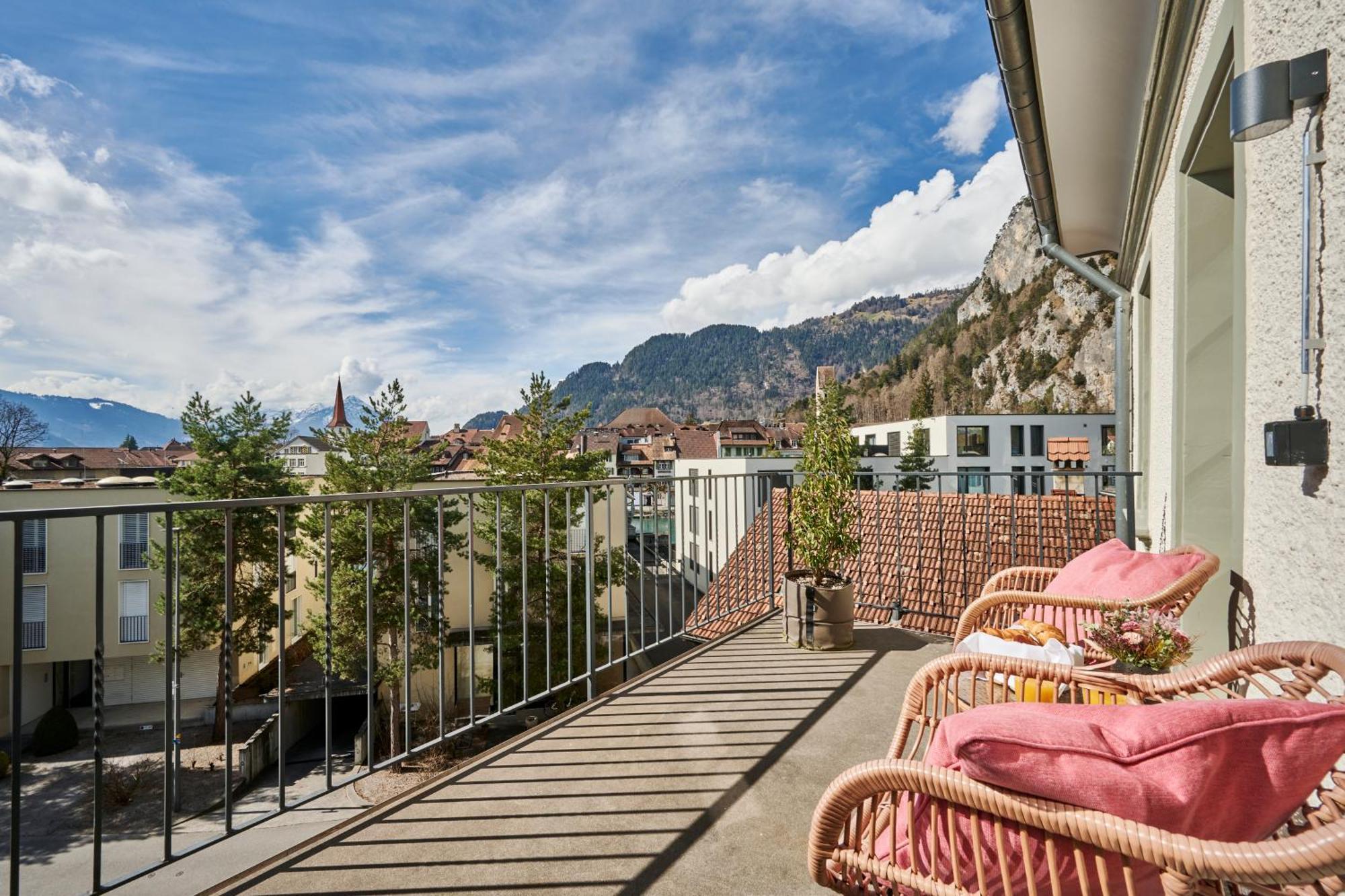 Aparthotel Krone - Self Check-In Unterseen Dış mekan fotoğraf