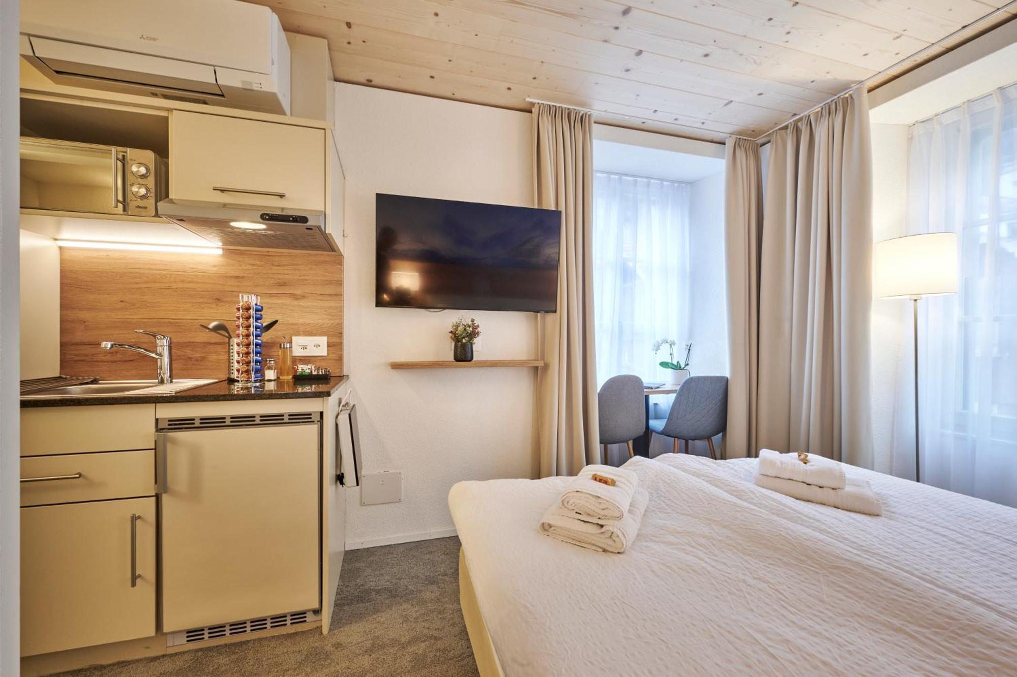 Aparthotel Krone - Self Check-In Unterseen Dış mekan fotoğraf